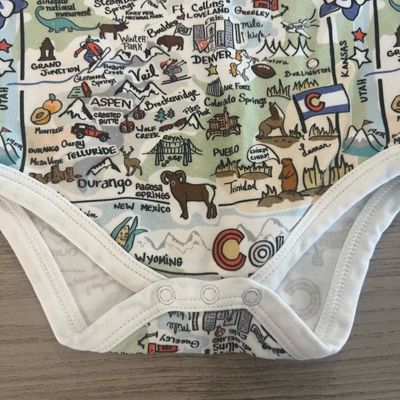 EUC Colorado Baby One-Piece Bodysuit - Picture 3 of 4